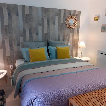 Escale En Baie. Bed & Breakfast Pontaubault ภายนอก รูปภาพ