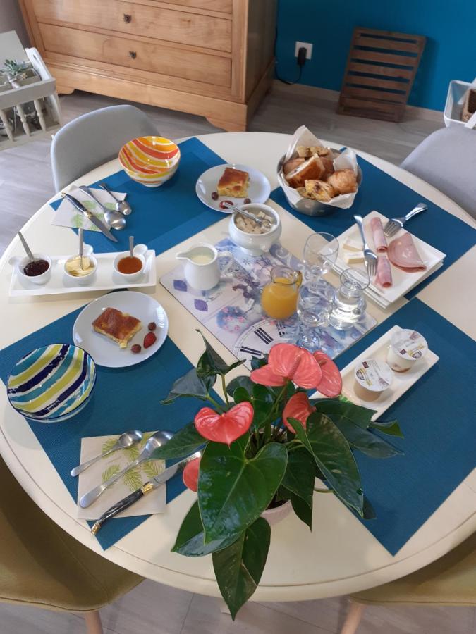 Escale En Baie. Bed & Breakfast Pontaubault ภายนอก รูปภาพ
